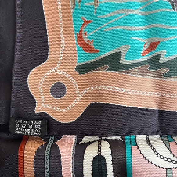 Hermes Multicolor Geometric Silk Scarf - Picture 4 of 4
